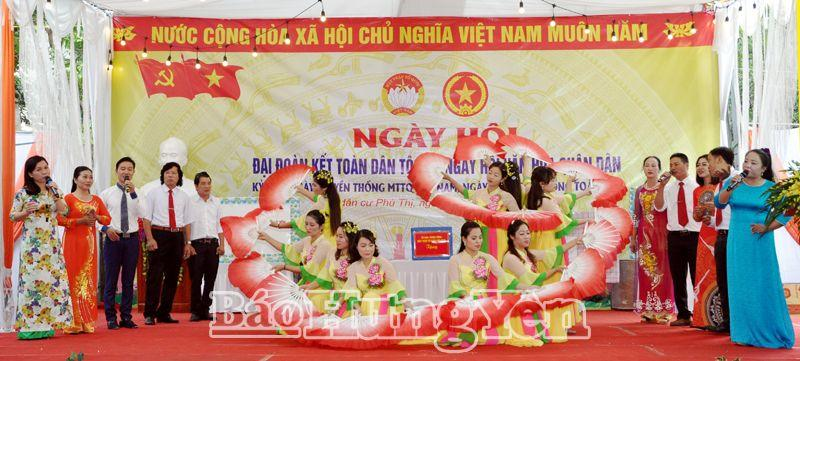 Một tiết mục văn nghệ tại Ngày hội 