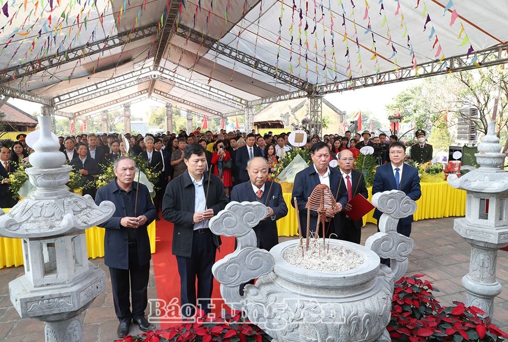 Lễ dâng hương kỷ niệm 300 năm Ngày sinh Đại danh y Hải Thượng Lãn Ông Lê Hữu Trác