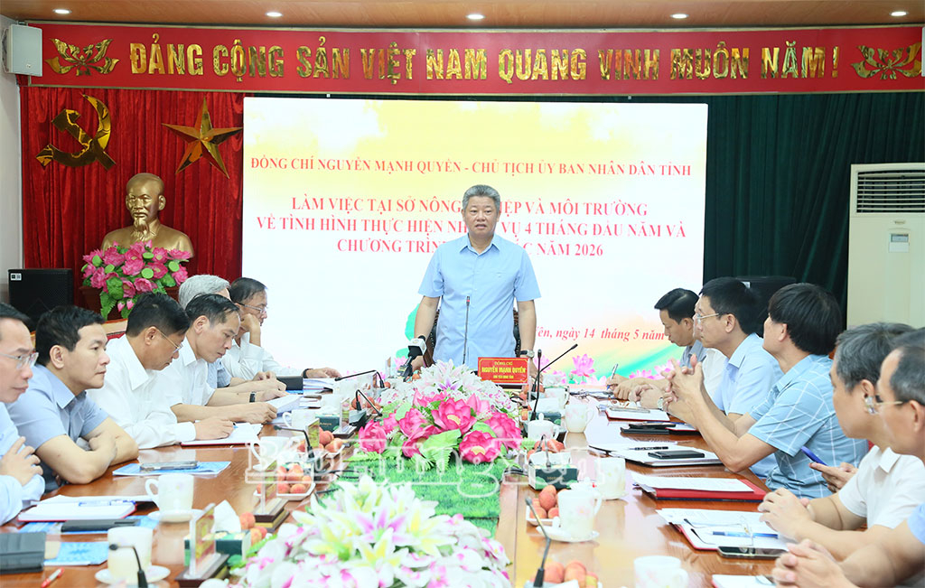 Đồng chí Nguyễn Mạnh Quyền, Phó Bí thư Tỉnh ủy, Chủ tịch UBND tỉnh làm việc với Sở Nông nghiệp và Môi trường