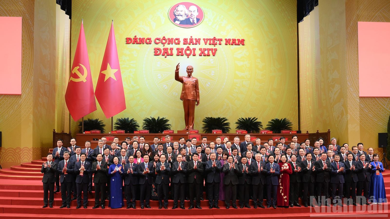 Trí tuệ toàn Đảng gắn kết niềm tin của cả dân tộc