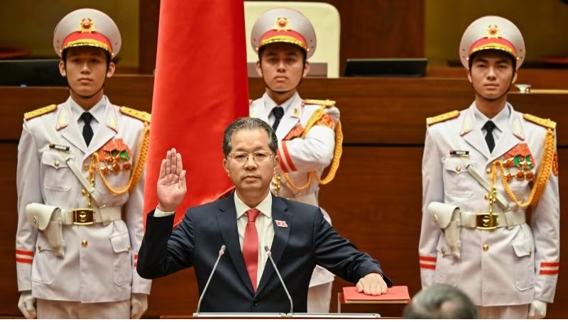 Chánh án Tòa án nhân dân tối cao Nguyễn Văn Quảng tuyên thệ nhậm chức