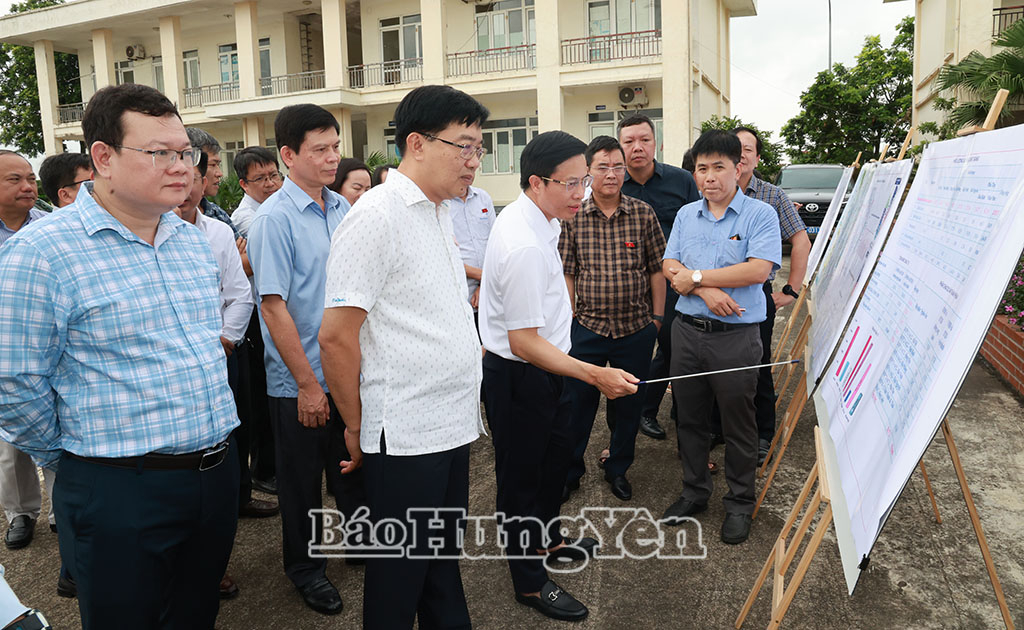 Đoàn công tác của Thường trực Ủy ban Kinh tế và Tài chính của Quốc hội khảo sát thực tế tại tỉnh Hưng Yên
