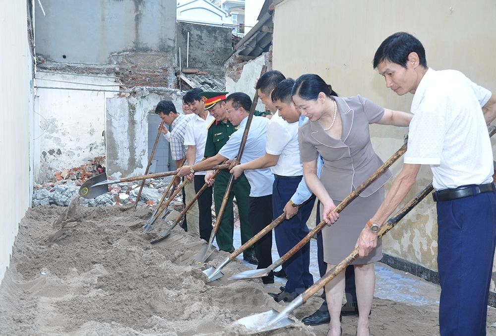 Khởi công xây dựng nhà tình nghĩa