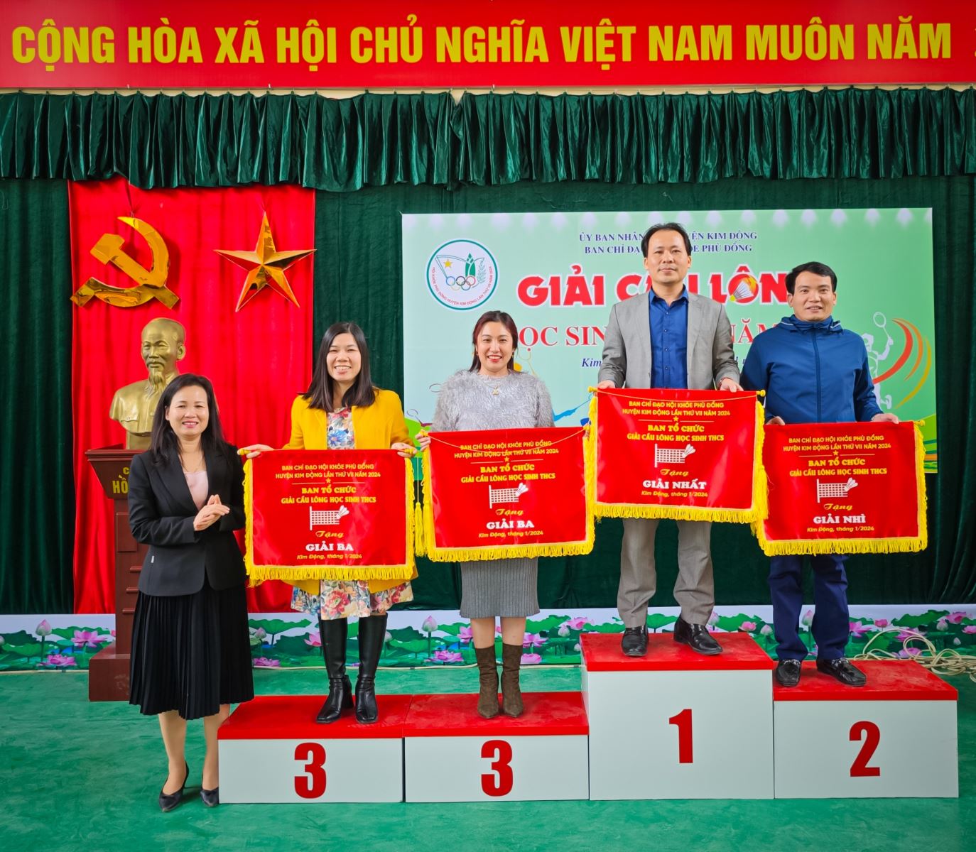 Chung kết giải Cầu lông học sinh THCS trong Chương trình Hội khỏe Phù Đổng huyện Kim Động năm 2024