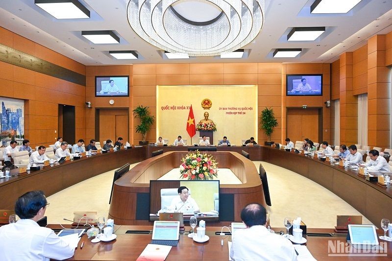 Phiên họp thứ 25 của Ủy ban Thường vụ Quốc hội khai mạc ngày 14/8