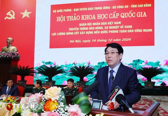 Chủ tịch nước: Xây dựng Quân đội Nhân dân cách mạng, chính quy, tinh nhuệ