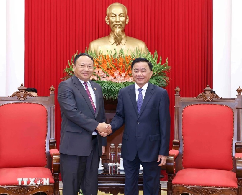 Việt Nam luôn ủng hộ mạnh mẽ công cuộc đổi mới, phát triển đất nước Lào