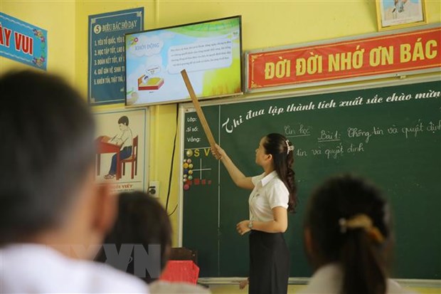 Lập Hội đồng xét tặng danh hiệu 